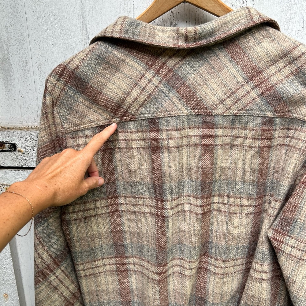 70s vintage international women’s labor union 100% wool cropped collared shirt - Picture 8 of 14
